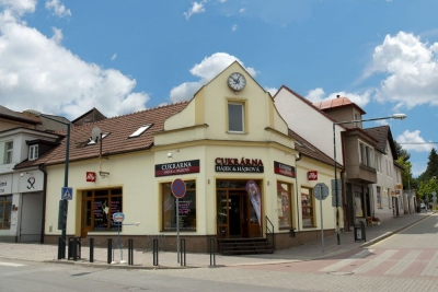 Pobočka černošice exterier